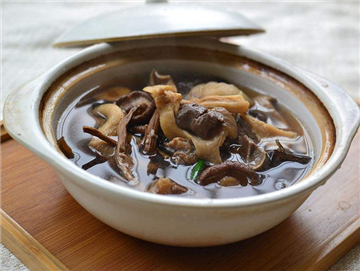 Fungi health soup pot